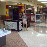 Pic #3 Topless Wife:&nbsp;At The Mall