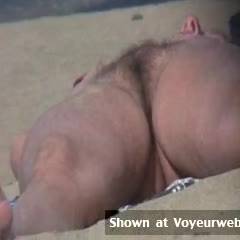 Beach Voyeur:&nbsp;Hairy Monster