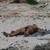 Pic #4 Beach Voyeur:&nbsp;O My Hairy God