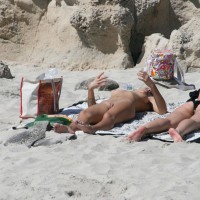 Pic #1 Beach Voyeur:&nbsp;Yo Baldy