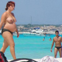 Pic #2 Beach Voyeur:&nbsp;Creaming Pregnant Wife