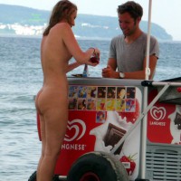 Pic #6 Beach Voyeur:&nbsp;Hottie At Baltic Sea - East Germany 2