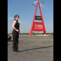 Pic #7 Nude Me on heels:&nbsp;Li'l &#966;hi At Angels Stadium