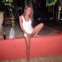 Pic #3 Pantieless Girl:&nbsp;*PU Upskirts In Samui Restaurants - Pantieless Girls