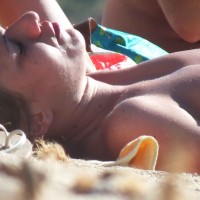 Pic #2 Topless Dans le Sud - Beach, Small Tits