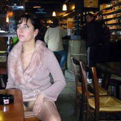 Pic #7 A la Tienne - Flashing, Public Exhibitionist, Public Place, Brunette