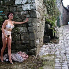 Pic #3 Dans la Rue - Brunette, Flashing, Lingerie, Public Exhibitionist, Public Place, Bush Or Hairy