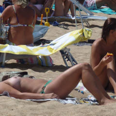 Pic #2 Tons Of Girls On Sardinian Beaches - Beach