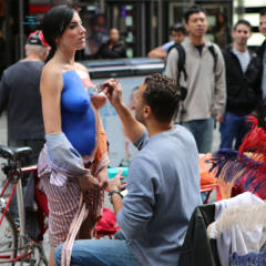 Pic #4 Times Square NYC Girls - Big Tits, Brunette