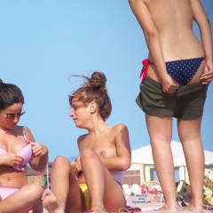 Pic #6 Sur la Plage - Beach