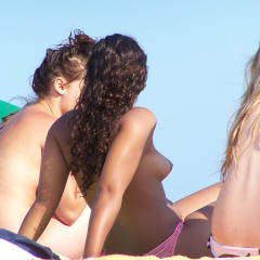 Pic #8 Sur la Plage - Beach