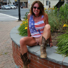 Pic #7 Around Town In My Favorite Shirt - Public Exhibitionist, Flashing, Big Tits, Public Place