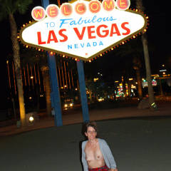 Pic #1 Taking It Off In Las Vegas - Big Tits, Brunette, Flashing, Public Exhibitionist, Public Place, Shaved