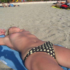 Pic #2 Linda Shows Off Again - Shaved, Beach, Wife/wives