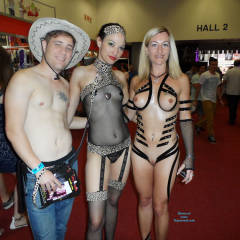 Pic #8 Sexpo - Shaved, Public Place, Blonde, Big Tits, Wife/wives