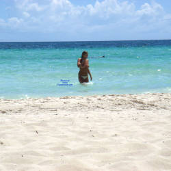 Pic #4 Hot Summer - Beach Voyeur