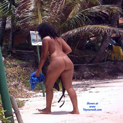 Pic #2 Tambaba Beach, Brazil - Brunette, Big Ass