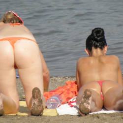 Pic #2 Sexy Beach Asses - Beach Voyeur, Bikini Voyeur