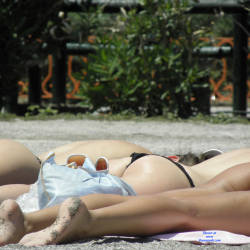 Pic #5 Sexy Beach Asses - Beach Voyeur, Bikini Voyeur