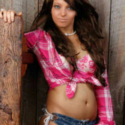 Pic #3 Dirty Little Lilah - Brunette, Young Woman