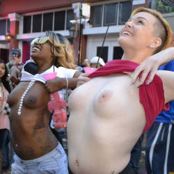 Pic #6 Mardi Gras 2017 - Topless Girls, Public Exhibitionist, Flashing