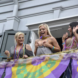 Pic #7 Mardi Gras 2017 Part 2 - Topless Girls, Big Tits, Blonde, Flashing