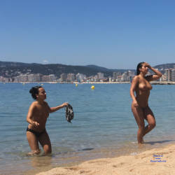 Pic #1 Sexy Girls At Beach - Topless Girls, Outdoors, Beach Voyeur