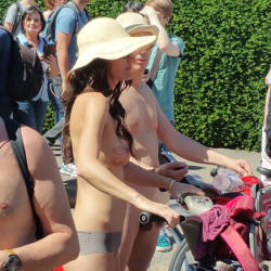 Pic #1 Nude Bike Ride London 2017 - Topless Girls, Big Tits, Outdoors, Public Place