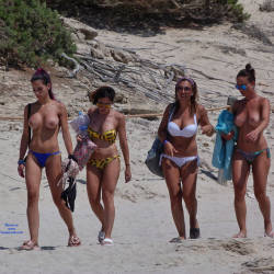 Pic #5 Beauties - Topless Girls, Big Tits, Brunette, Outdoors, Beach Voyeur