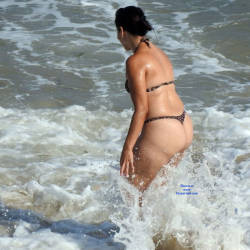 Pic #2 Waves In Boa Viagem Beach - Brunette, Outdoors, Bikini Voyeur