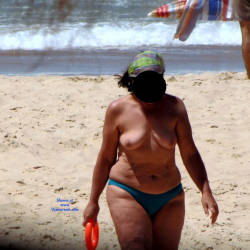 Pic #6 Several Girls At The Beach - Topless Girls, Beach, Big Tits, Outdoors, Beach Voyeur