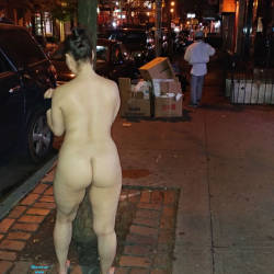 Pic #2 Naked In NYC - Nude Girls, Big Tits, Brunette, Public Exhibitionist, Flashing, Outdoors, Public Place, Amateur