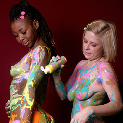 Paint Play - Nude Girls, Big Tits, Blonde, Ebony, Amateur