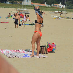 Pic #1 Young Milf On Noirmoutier Island Beach - Beach, Outdoors, Bikini Voyeur, Beach Voyeur