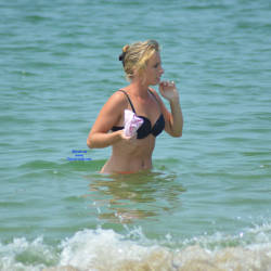 Pic #3 Young Milf On Noirmoutier Island Beach - Beach, Outdoors, Bikini Voyeur, Beach Voyeur