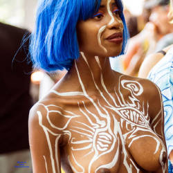 Pic #4 Body Painting - New York City, Second Example - Nude Girls, Big Tits, Ebony, Outdoors