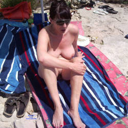 Pic #6 On The Beach - Nude Girls, Beach, Big Tits, Brunette, Outdoors, Bush Or Hairy, Amateur, Mature