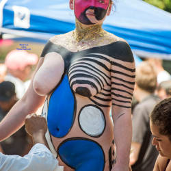 Pic #2 Body Painting - New York City, Example 4 - Nude Girls, Big Ass, Outdoors