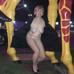 South Of The Border Fun - Nude Amateurs, Big Tits, Public Exhibitionist, Flashing, Outdoors, Public Place