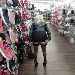 Pic #8 Shopping - Pantieless Girls, Big Tits, Blonde, Public Exhibitionist, Flashing, Public Place, Amateur