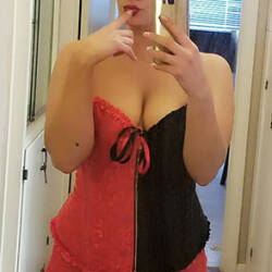 Pic #2 V-Day Sneak Seek - Brunette, Lingerie, Amateur