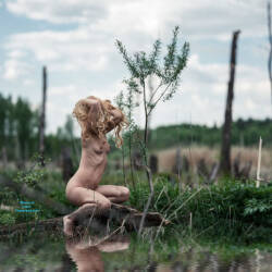 Pic #1 Photoset On The Swamp! - Nude Girls, Blonde, Outdoors, Nature, Amateur, Medium Tits