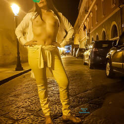 Pic #4 Tra Gaeta e Sabaudia - Brunette, Public Exhibitionist, Flashing, Outdoors, Amateur, Medium Tits