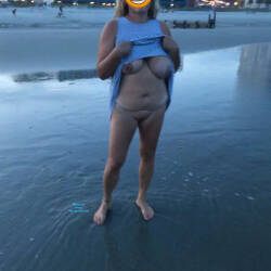 Pic #2 Flashing At The Beach During 4th Of July - Big Tits, Public Exhibitionist, Flashing, Outdoors, Wife/wives, Amateur