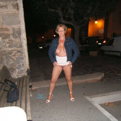 Pic #8 Exhibe En Ville - Pantieless Girls, Big Tits, Public Exhibitionist, Flashing, Outdoors, Public Place, Amateur