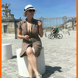 Pic #5 Versailles Royal - Pantieless Girls, Big Tits, Public Exhibitionist, Flashing, Outdoors, Shaved, Amateur