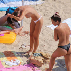 Pic #3 A Wonder In White - Topless Girls, Beach, Big Tits, Brunette, Outdoors, Beach Voyeur