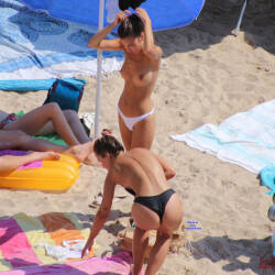 Pic #6 A Wonder In White - Topless Girls, Beach, Big Tits, Brunette, Outdoors, Beach Voyeur