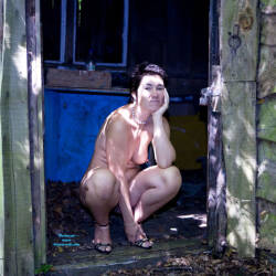 Pic #6 The Shack In The Woods - Nude Girls, Big Tits, Brunette, Outdoors, Amateur, High Heels Amateurs