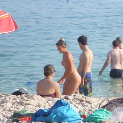 Pic #8 Only One Naked Girl On The Beach - Nude Girls, Beach, Outdoors, Amateur, Medium Tits